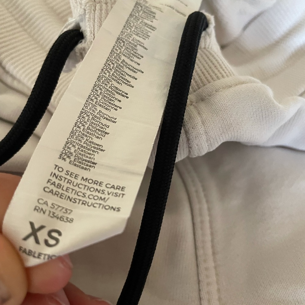 Fabletics shorts bundle - Picture 4 of 4